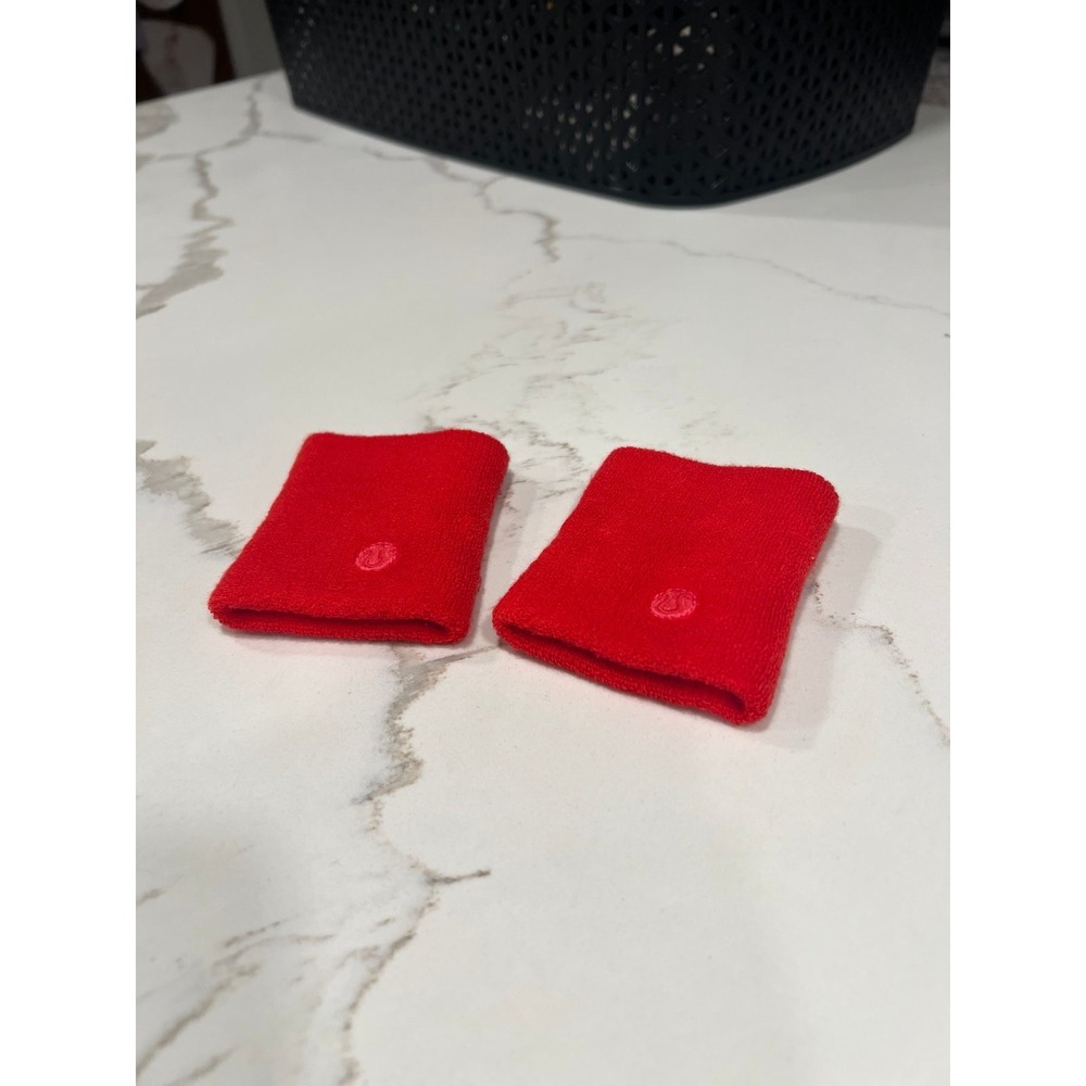 LULULEMON Cotton Terry Wristband 2 Pack In Red - Picture 2 of 2